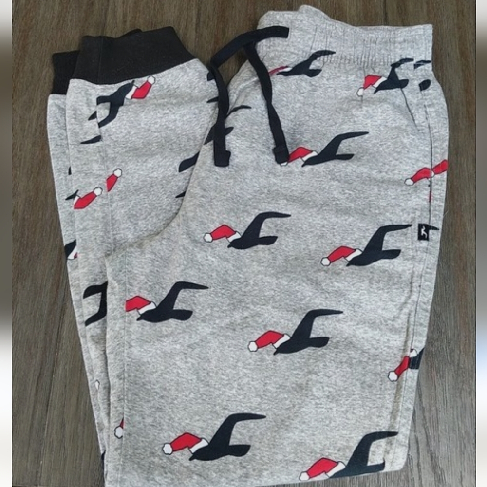 Hollister Mens  Beige Christmas Joggers with Black and Red Print  Mens Size M - Picture 8 of 14